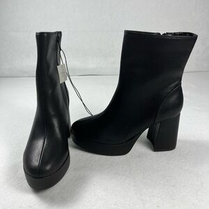 A New Day Black Platform Boots •Women’s Size 9• New